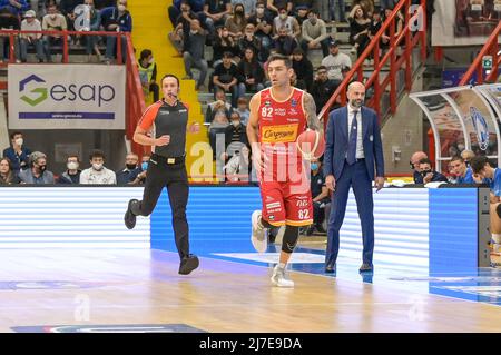 Naples, Italie, 08/05/2022, Carlos Delfino (82) Victoria Libertas Pesaro pendant la série A1 du championnat italien de basketball LBA Gevi Napoli basket vs Victoria Libertas Pesaro au Palabarbuto - Napoli, 08 mai 2022 Banque D'Images