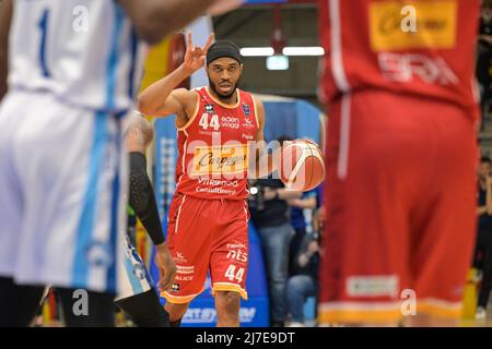 Naples, Italie, 08/05/2022, Vee Sanford (44) Victoria Libertas Pesaro pendant la série A1 du championnat italien de basketball LBA Gevi Napoli basket vs Victoria Libertas Pesaro au Palabarbuto - Napoli, 08 mai 2022 Banque D'Images