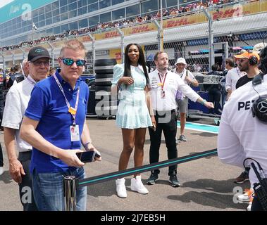 08 mai 2022, États-Unis, Miami: Motorsport: Championnat du monde de Formule 1, Grand Prix de Miami, course: Le joueur de tennis venus Williams assiste à la course. Photo: Hasan Bratic/dpa Banque D'Images