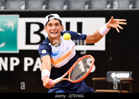 Rome, Italie, 08/05/2022, Francesco Passaro (ITA) lors du premier tour contre Cristian grain (CHI) du tournoi ATP Master 1000 Internazionali BNL d'Italia à Foro Italico le 8 mai 2022 Banque D'Images