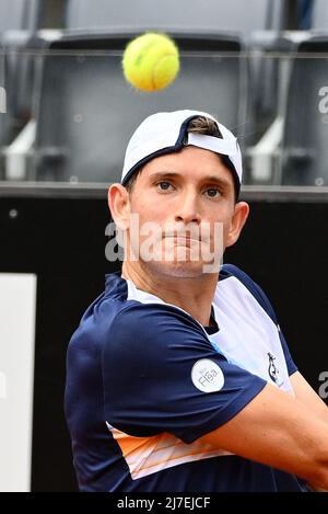 Rome, Italie, 08/05/2022, Francesco Passaro (ITA) lors du premier tour contre Cristian grain (CHI) du tournoi ATP Master 1000 Internazionali BNL d'Italia à Foro Italico le 8 mai 2022 Banque D'Images