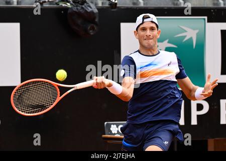 Rome, Italie, 08/05/2022, Francesco Passaro (ITA) lors du premier tour contre Cristian grain (CHI) du tournoi ATP Master 1000 Internazionali BNL d'Italia à Foro Italico le 8 mai 2022 Banque D'Images