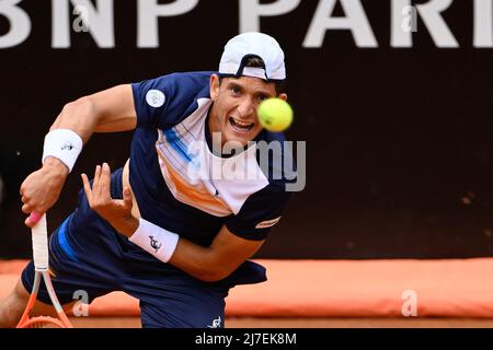 Rome, Italie, 08/05/2022, Francesco Passaro (ITA) lors du premier tour contre Cristian grain (CHI) du tournoi ATP Master 1000 Internazionali BNL d'Italia à Foro Italico le 8 mai 2022 Banque D'Images