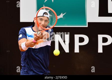 Rome, Italie, 08/05/2022, Francesco Passaro (ITA) lors du premier tour contre Cristian grain (CHI) du tournoi ATP Master 1000 Internazionali BNL d'Italia à Foro Italico le 8 mai 2022 Banque D'Images