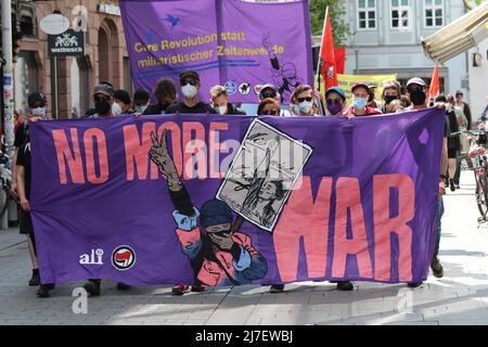 7 mai 2022, Göttingen, Basse-Saxe, Allemagne: Manifestations de divers groupes et organisations politiques à Göttingen, Allemagne, exigeant jamais plus de guerre. (Credit image: © Tubal Sapkota/Pacific Press via ZUMA Press Wire) Banque D'Images