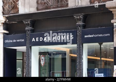 VALENCIA, ESPAGNE - 05 MAI 2022: AEDAS Homes est un nouveau promoteur immobilier en Espagne Banque D'Images