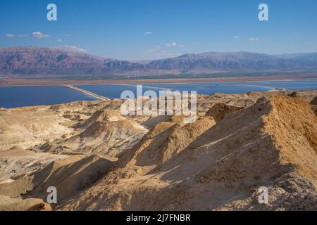 Le mont Sodome (Har Sedom) est une colline le long de la partie sud-ouest de la mer Morte en Israël; il fait partie de la Réserve naturelle du désert judéo. Il prend ses Banque D'Images