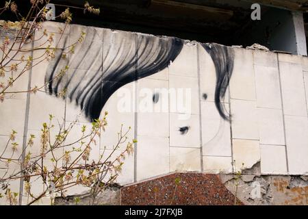 Graffiti sur la place centrale abandonnée de la ville fantôme de Pripyat, zone d'aliénation de la centrale nucléaire de Tchernobyl, Ukraine Banque D'Images