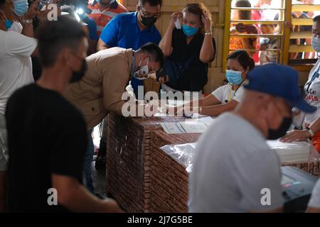 Singapour, Singapour, Singapour. 9th mai 2022. Candidat à la présidence le sénateur MANNY PACQUIAO arrive dans son enceinte électorale dans la province de Sarangani, dans le sud des Philippines, le 9 mai 2022. (Image de crédit : © Maverick ASIO/ZUMA Press Wire) Banque D'Images