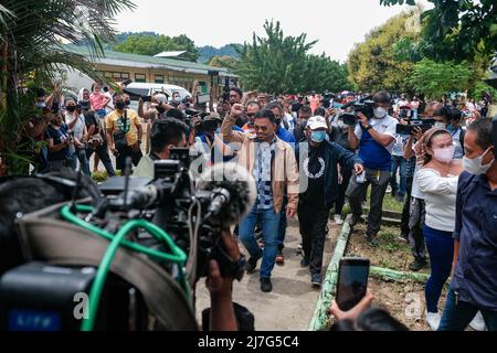 Singapour, Singapour, Singapour. 9th mai 2022. Candidat à la présidence le sénateur MANNY PACQUIAO arrive dans son enceinte électorale dans la province de Sarangani, dans le sud des Philippines, le 9 mai 2022. (Image de crédit : © Maverick ASIO/ZUMA Press Wire) Banque D'Images