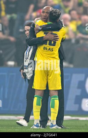 Paris, France, 7 mai 2022, Antoine Kombouare, Ludovic Blas lors du match final de la coupe française entre l'OGC Nice et le FC Nantes le 7 mai 2022 à Paris, France. Le FC Nantes remporte la coupe de France. Photo de Lionel Urman/ABACAPRESS.COM Banque D'Images