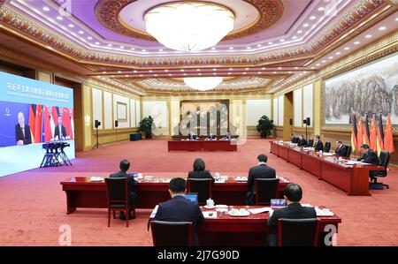 Pékin, Chine. 9th mai 2022. Le président chinois Xi Jinping se réunit par liaison vidéo avec le chancelier allemand OLAF Scholz à Pékin, capitale de la Chine, le 9 mai 2022. Credit: Yao Dawei/Xinhua/Alay Live News Banque D'Images