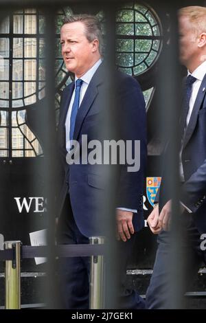 Londres, Royaume-Uni. 9th mai 2022. David Cameron, ancien Premier ministre. Le service commémoratif du député James Brokenshire, décédé l'an dernier à l'âge de 53 ans, se tient aujourd'hui à l'église St Margare dans le parc de l'abbaye de Westminster. Le premier ministre Boris Johnson, les anciens premiers ministres David Cameron et Theresa May, les ministres du Cabinet, les députés et d'autres invités assistent au service. Credit: Imagetraceur/Alamy Live News Banque D'Images