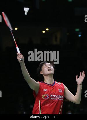 Bangkok, Thaïlande. 9th mai 2022. Chen Yufei, de Chine, est en compétition contre Clara Azurmendi, d'Espagne, lors du match féminin des célibataires du Groupe B au tournoi de badminton de la coupe Uber à Bangkok, en Thaïlande, le 9 mai 2022. Crédit: Wang Teng/Xinhua/Alay Live News Banque D'Images