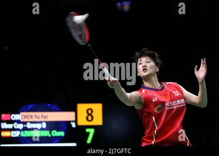 Bangkok, Thaïlande. 9th mai 2022. Chen Yufei, de Chine, est en compétition contre Clara Azurmendi, d'Espagne, lors du match féminin des célibataires du Groupe B au tournoi de badminton de la coupe Uber à Bangkok, en Thaïlande, le 9 mai 2022. Crédit: Wang Teng/Xinhua/Alay Live News Banque D'Images
