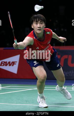 Bangkok, Thaïlande. 9th mai 2022. Chen Yufei, de Chine, est en compétition contre Clara Azurmendi, d'Espagne, lors du match féminin des célibataires du Groupe B au tournoi de badminton de la coupe Uber à Bangkok, en Thaïlande, le 9 mai 2022. Crédit: Wang Teng/Xinhua/Alay Live News Banque D'Images