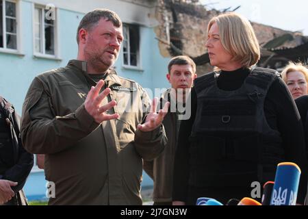 Non exclusif: IRPIN, UKRAINE - 8 MAI 2022 - Premier vice-président de la Verkhovna Rada d'Ukraine Oleksandr Korniienko et président de la B allemande Banque D'Images