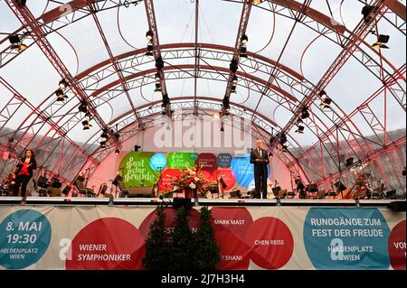 Vienne, Autriche. 8th mai 2022. Festival de la joie sur la place des héros à Vienne. A l'occasion du retour de la libération du règne national socialiste de terreur, le Comité Mauthausen Autriche (MKÖ) organise pour la dixième fois le Festival de la joie. La photo montre le président fédéral Alexander Van der Bellen Banque D'Images