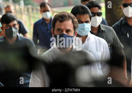 New Delhi, Inde. 09th mai 2022. Sonia Gandhi, présidente du Congrès, et son fils Rahul Gandhi, ancienne présidente du Congrès, lors de la réunion du Comité de travail du Congrès à tous les bureaux du Comité du Congrès de l'Inde à New Delhi, Inde, le 9 mai 2022. (Photo de Ravi Batra/Sipa USA) crédit: SIPA USA/Alay Live News Banque D'Images