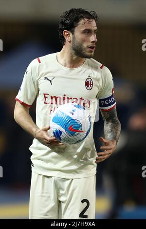 Vérone, Italie. 08th mai 2022. Davide Calabria (AC Milan) pendant Hellas Verona FC vs AC Milan, football italien série A match à Vérone, Italie, Mai 08 2022 crédit: Agence de photo indépendante/Alamy Live News Banque D'Images