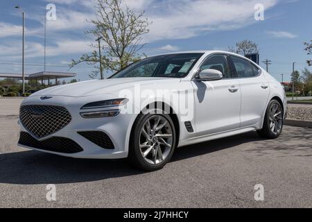 Noblesville - Circa mai 2022 : présentation de la berline de luxe Hyundai Genesis G70 chez un concessionnaire. Le Genesis G70 est équipé d'un moteur 252hp turbocompressé de 2,0 litres à quatre cylindres Banque D'Images