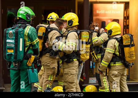 Deva Flame exercice de formation multi-agences dirigé par Cheshire Fire and Rescue Service qui a lieu à la discothèque Rosies Northgate Street Chester UK Banque D'Images