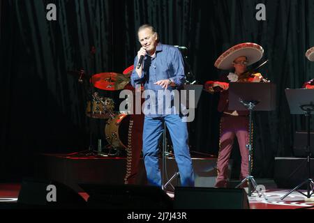 Madrid, Espagne. 09th mai 2022. La chanteuse espagnole Bertin Osborne se produit sur scène au Caldeón Theatre de Madrid. (Photo par Atilano Garcia/SOPA Images/Sipa USA) crédit: SIPA USA/Alay Live News Banque D'Images