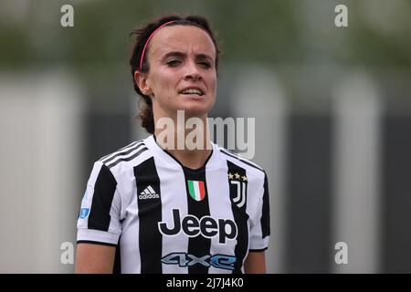 Vinovo, Italie, 7th mai 2022. Barbara Bonansea de Juventus réagit pendant le match de Serie A Femminile au Centre de Juventus, Vinovo. Le crédit photo devrait se lire: Jonathan Moscrop / Sportimage Banque D'Images