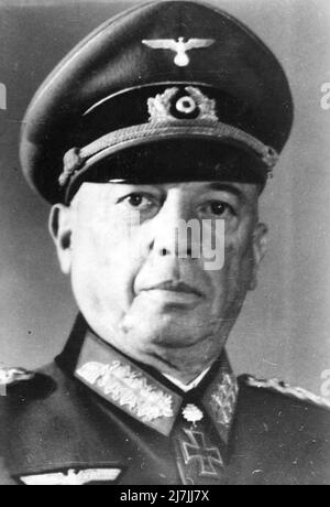Georg Carl Wilhelm Friedrich von Küchler était un maréchal allemand pendant la Seconde Guerre mondiale Il commanda l'Armée et le Groupe d'Armée du Nord de 18th pendant la guerre entre l'URSS et l'Allemagne de 1941-1945. Après la guerre, il a été reconnu coupable de crimes contre l'humanité et a passé 50years en prison. Banque D'Images