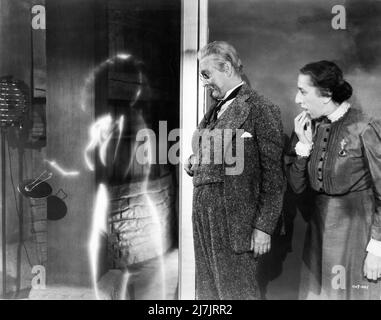 VIRGINIA BRUCE JOHN BARRYMORE et MARGARET HAMILTON dans THE INVISIBLE WOMAN 1940 réalisateur A. EDWARD SUTHERLAND Histoire originale Curt Siodmak et Joe May musique Frank Skinner Universal Pictures Banque D'Images