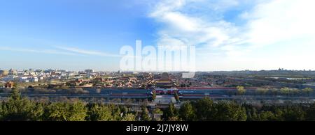 Vue sur la ville interdite vue depuis le sommet du parc Jingshan à Beijing, en Chine. Banque D'Images