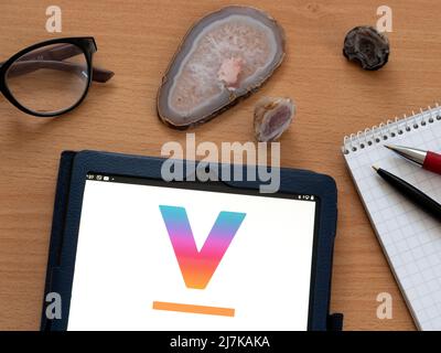 Dans cette photo, Verily Life Sciences, également connue sous le nom de Verily appartenant à Alphabet Inc. Logo affiché sur une tablette Banque D'Images