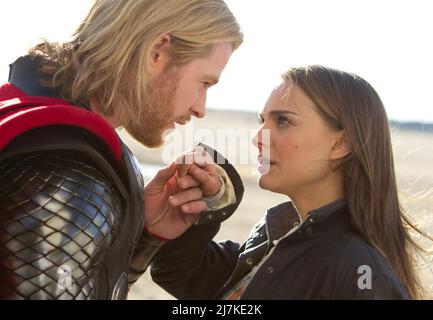 THOR 2011 Paramount Pictures film avec Chris Hemsworth et Natalie Portman Banque D'Images