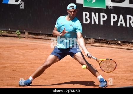 Rome, Italie. 10th mai 2022. Rome, Italie, le 10th mai 2022, Rafel Nadal d'Espagne s'entraîne au tournoi de tennis Internazionali BNL d'Italia à Foro Italico à Rome, Italie, le 10th mai 2022. Photo Antonietta Baldassarre/Insidefoto Credit: Insidefoto srl/Alay Live News Banque D'Images