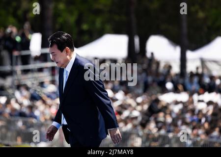 10 mai 2022 - Séoul, Corée du Sud : Yoon Suk Yeol, président de la Corée du Sud, lors de l'inauguration présidentielle qui s'est tenue à l'Assemblée nationale de Séoul, Corée du Sud, le mardi 10 mai 2022. Yoon a pris ses fonctions mardi en tant que huitième président élu de la Corée du Sud depuis la pleine démocratie en 1987, confronté à des défis redoutables, allant d'une économie ravagée par les Covid à l'augmentation des essais d'armes par le dirigeant nord-coréen Kim Jong un. (Photo par: SeongJoon Cho/Pool/Sipa USA) Banque D'Images