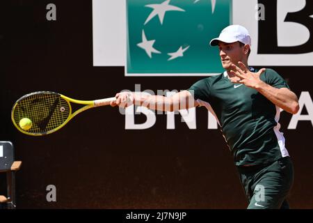 Miomir Kecmanovic (SRB) lors du premier tour contre Diego Schwartzman (ARG) du tournoi ATP Master 1000 Internazionali BNL d'Italia au Foro Italico le 10 mai 2022 Banque D'Images