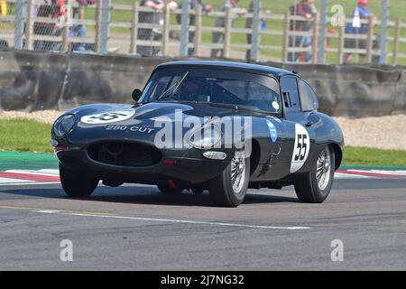 Martin Melling, Jason Minshaw, Jaguar E-Type FHC, Jaguar Classic Challenge pour les voitures Jaguar d'avant 1966, une course de 60 minutes avec l'option d'une seconde d Banque D'Images