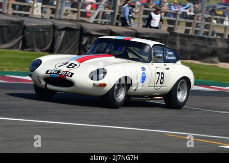 Danny Winstanley, Jaguar E-Type, Jaguar Classic Challenge pour les voitures Jaguar d'avant 1966, une course de soixante minutes avec l'option d'un second pilote, Donington Banque D'Images