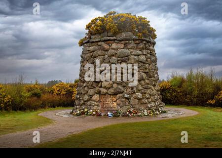 Editorial Scotland, Royaume-Uni - 24 avril 2022 : le mémorial de Culloden cairn, commémorant la bataille du 16th avril 1746 en Écosse au Royaume-Uni Banque D'Images