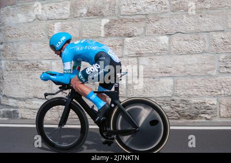 BUDAPEST, HONGRIE - 07 MAI 2022: Cycliste professionnel Francesco Gavazzi EOLO-KOMETA ÉQUIPE DE CYCLISME Giro d'Italia phase 2 essai de temps - compétition cycliste le mai Banque D'Images