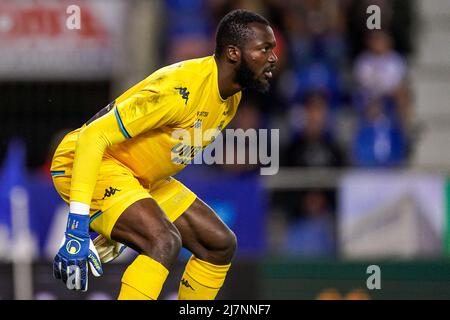 GENK, BELGIQUE - 10 MAI : gardien de but Herve Koffi de Sporting Charleroi pendant le match Jupiler Pro League - Europe Playoffs match entre KRC Genk et Sporting Charleroi à Cegeka Arena le 10 mai 2022 à Genk, Belgique (photo de Jeroen Meuwsen/Orange Pictures) Banque D'Images