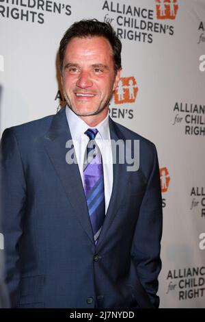 LOS ANGELES - APR 7 : Tim DeKay au dîner annuel 22st de l'Alliance pour les droits des enfants à l'hôtel Beverly Hilton le 7 avril 2014 à Beverly Hills, CA Banque D'Images