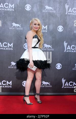 LAS VEGAS - 6 avril : Raelynn au Academy of Country Music Awards 2014 - arrivées au MGM Grand Garden Arena le 6 avril 2014 à Las Vegas, Nevada Banque D'Images