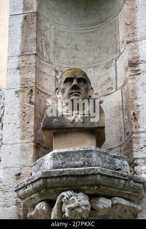 Buste de l'acteur hongrois-américain Béla Lugosi (1882-1956) sur le château de Vajdahunyad, Budapest, Hongrie. Banque D'Images