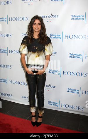 LOS ANGELES - 1 JUIN : Maia Mitchell à l'académie de télévision annuelle 7th avec mention à l'hôtel SLS le 1 juin 2014 à Los Angeles, CA Banque D'Images