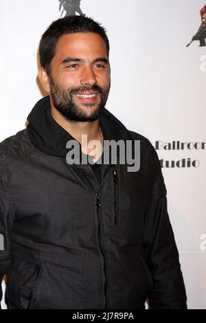 LOS ANGELES - 31 MARS : Ignacio Serricchio au studio LA Ballroom Grand inauguration au STUDIO LA Dance le 31 mars 2014 à Sherman Oaks, Californie Banque D'Images