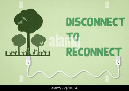 Déconnecter pour se reconnecter à la nature, connexion USB à la nature, débrancher de la technologie pour la santé mentale concept Banque D'Images