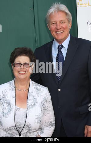 LOS ANGELES - JUL 8: Debbie Macomb, Bruce Boxleitner à la Crown Media Networks juillet 2014 TCA Party à la propriété privée le 8 juillet 2014 à Beverly Hills, CA Banque D'Images