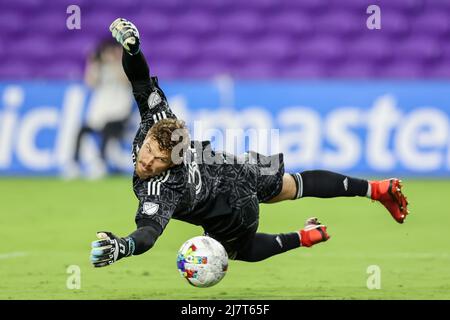 10 mai 2022 : le gardien de but D'Orlando City MASON STAJDUHAR (31) manque un pâté de maisons lors du match Orlando City SC contre Philadelphia Union au stade Explora à Orlando, FL, le 10 mai 2022. (Image de crédit : © Cory Knowlton/ZUMA Press Wire) Banque D'Images