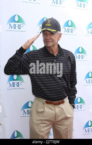 LOS ANGELES - 10 NOVEMBRE : Tom Dreesen au troisième tournoi annuel Celebrity Golf Classic au profit de la Fondation de recherche Melanoma au Lakeside Golf Club le 10 novembre 2014 à Burbank, CA Banque D'Images
